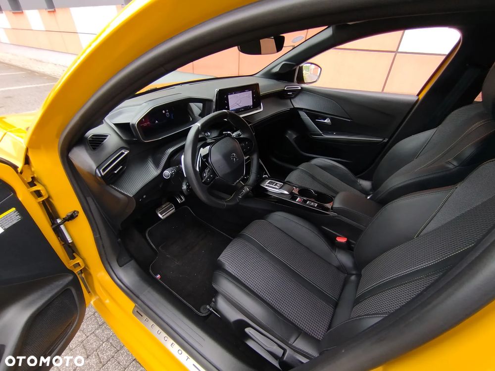 Peugeot 208 PureTech 130 EAT8 GT Pack - 8