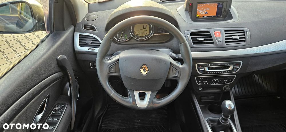 Renault Megane TCe 180 Dynamique - 13