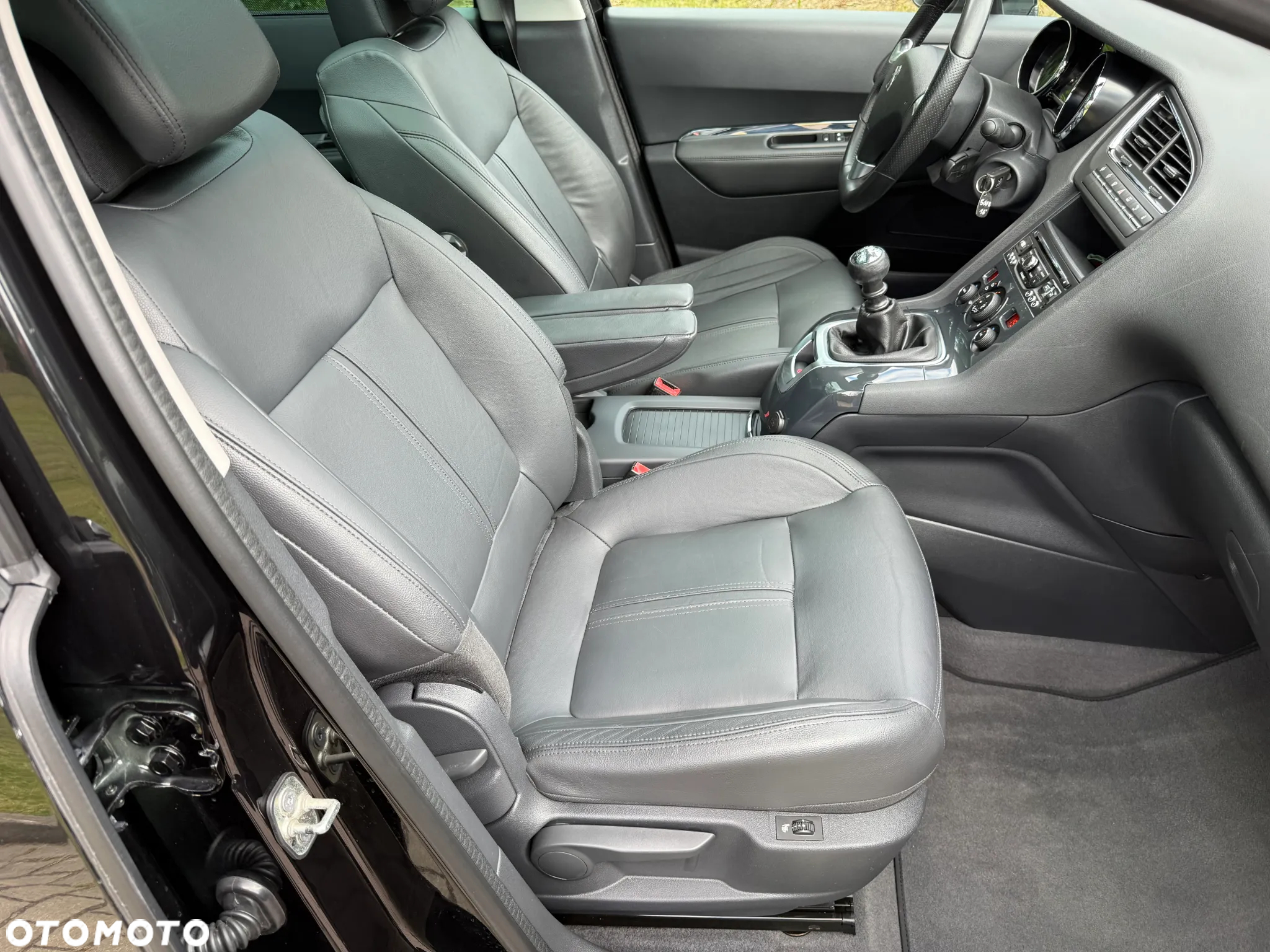 Peugeot 5008 BlueHDI 150 Active Business-Paket - 19