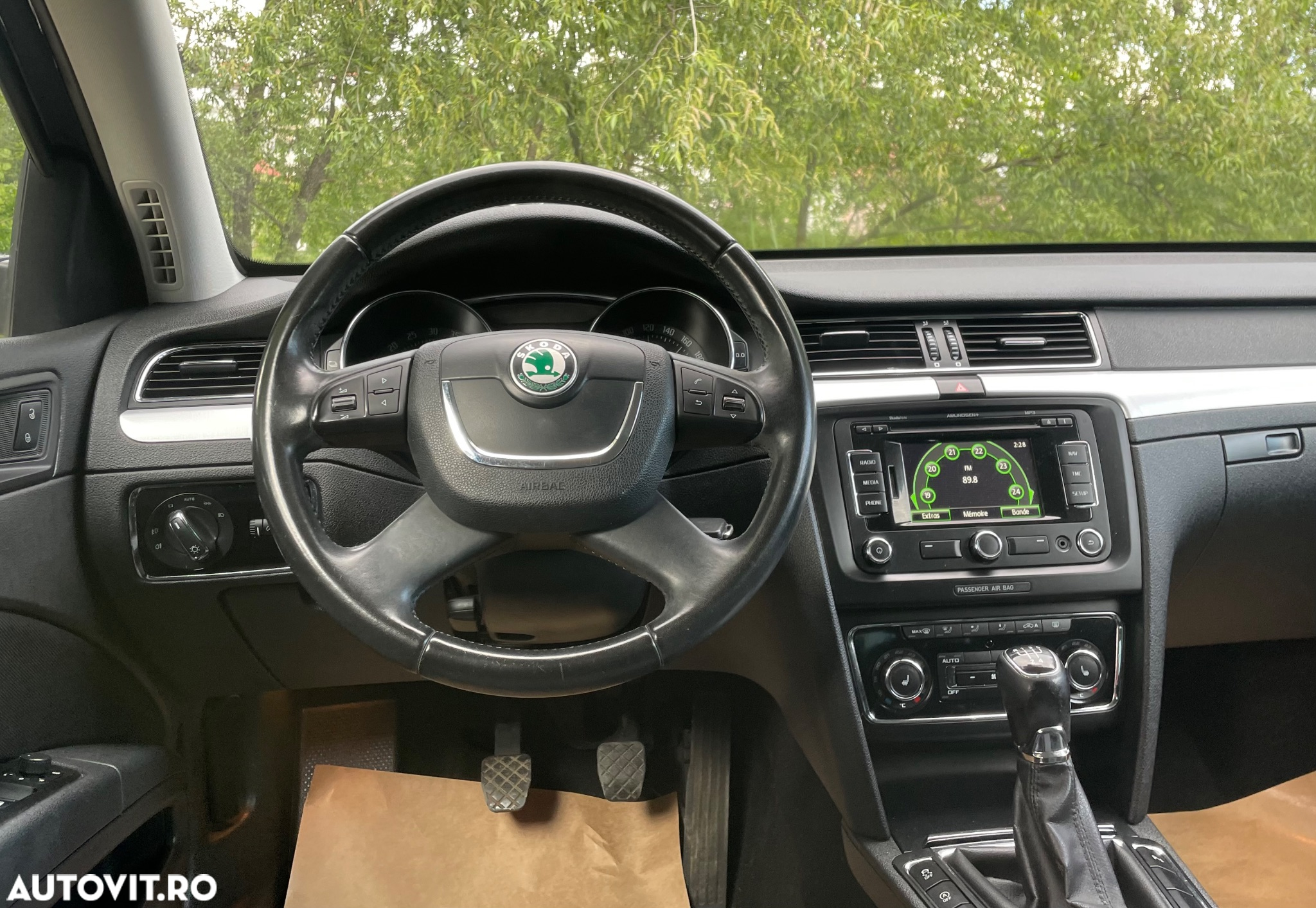 Skoda Superb 1.6 TDI GreenLine - 9