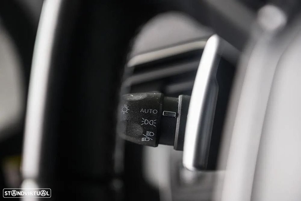 Peugeot 5008 1.5 BlueHDi Allure EAT8 - 40