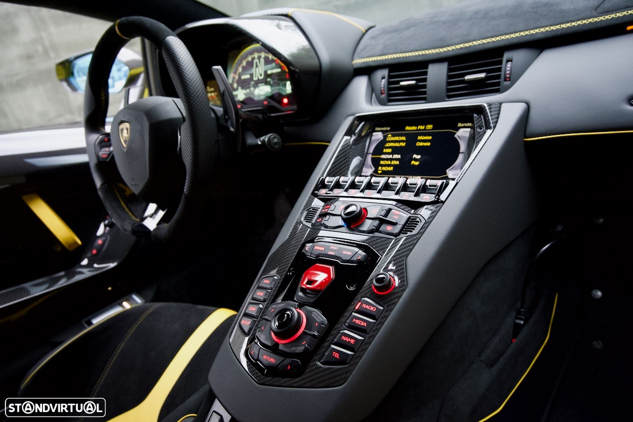 Lamborghini Aventador SVJ - 34