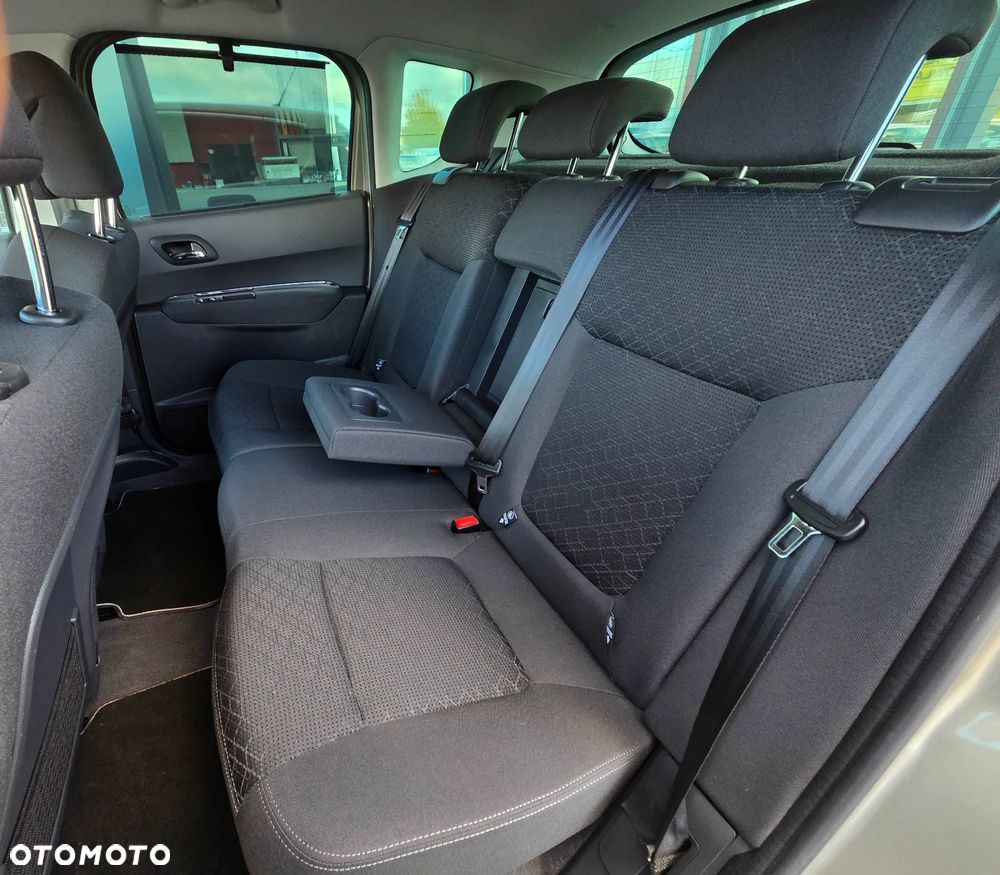 Peugeot 3008 HDi 115 Active - 18