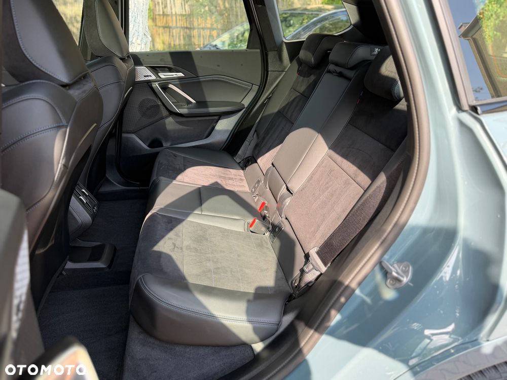 BMW iX1 eDrive20 66.5kWh M Sport Edition - 14