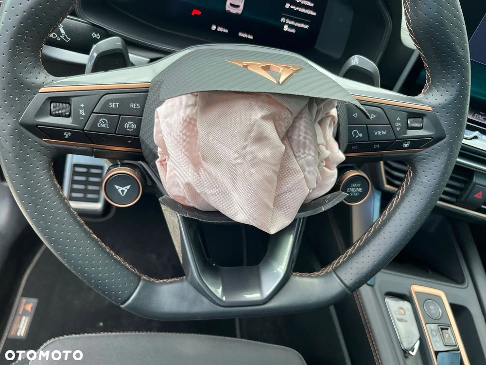 Cupra Formentor 1.5 e-Hybrid DSG - 8