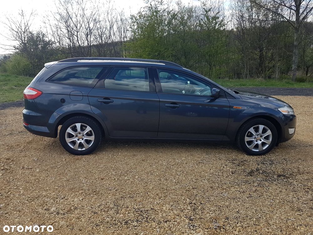 Ford Mondeo 2.0 Ambiente - 6