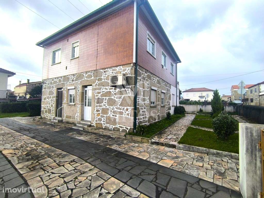Moradia situada em Vila de Punhe - Grande imagem: 2/45