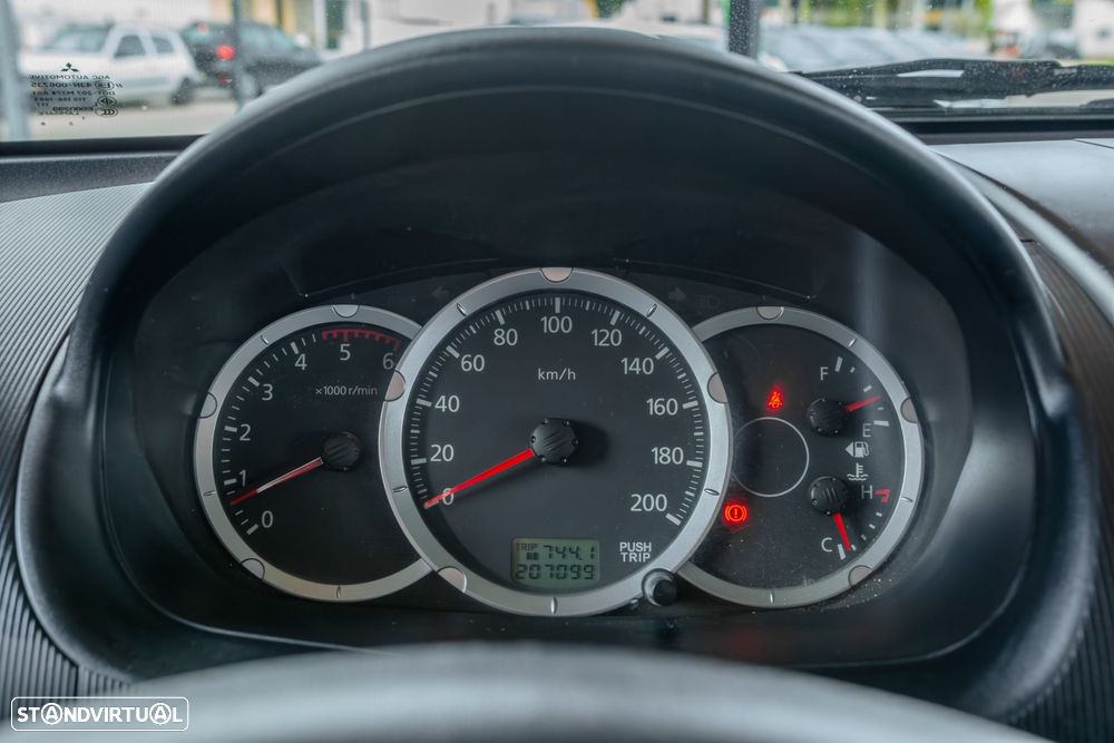 Mitsubishi L200 2.5 DI-D Club Intense 3L 4WD - 10