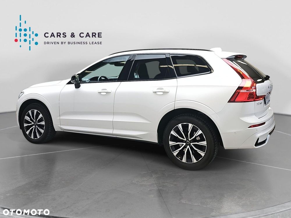 Volvo XC 60 B4 D Plus Dark - 34