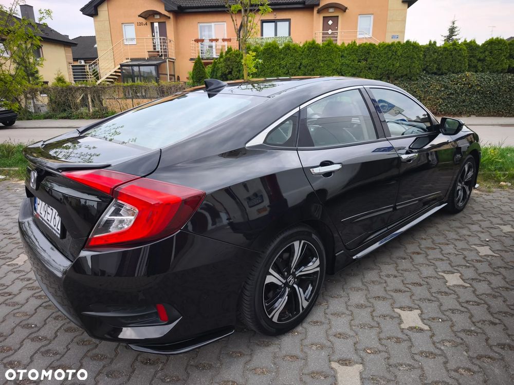Honda Civic 1.5 i-VTEC Turbo CVT Executive - 12