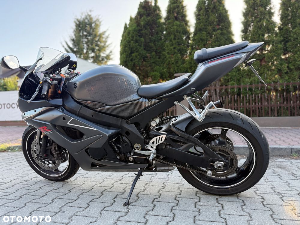 Suzuki GSX-R - 19