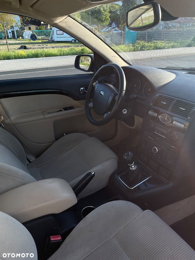 Ford Mondeo 1.8 SCi Ghia - 9