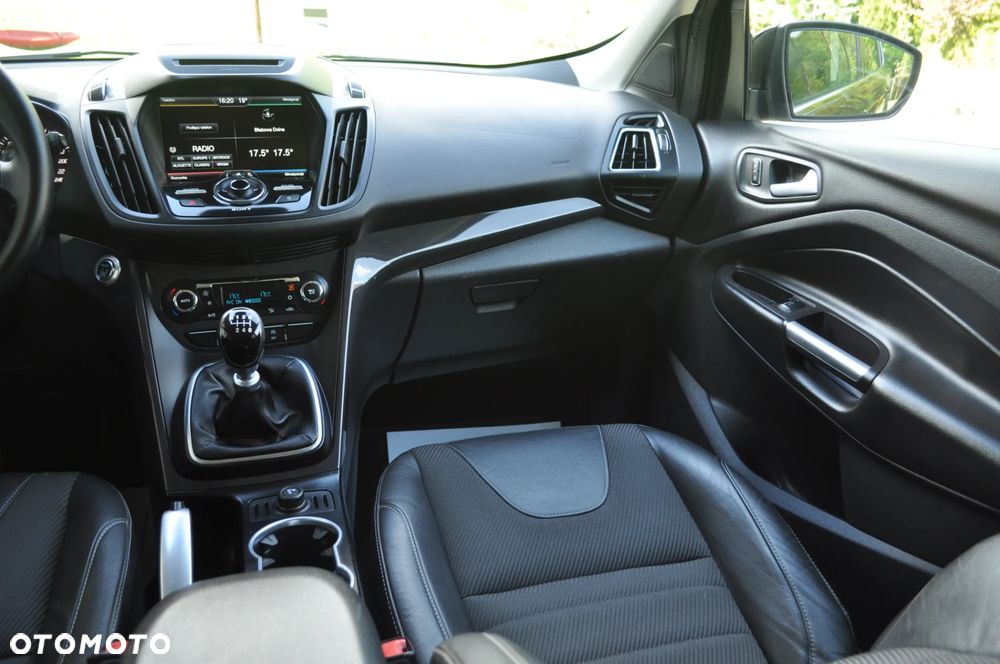 Ford Kuga 2.0 TDCi 4x4 Titanium - 26