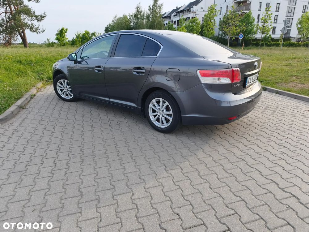 Toyota Avensis 1.8 Sol plus - 2