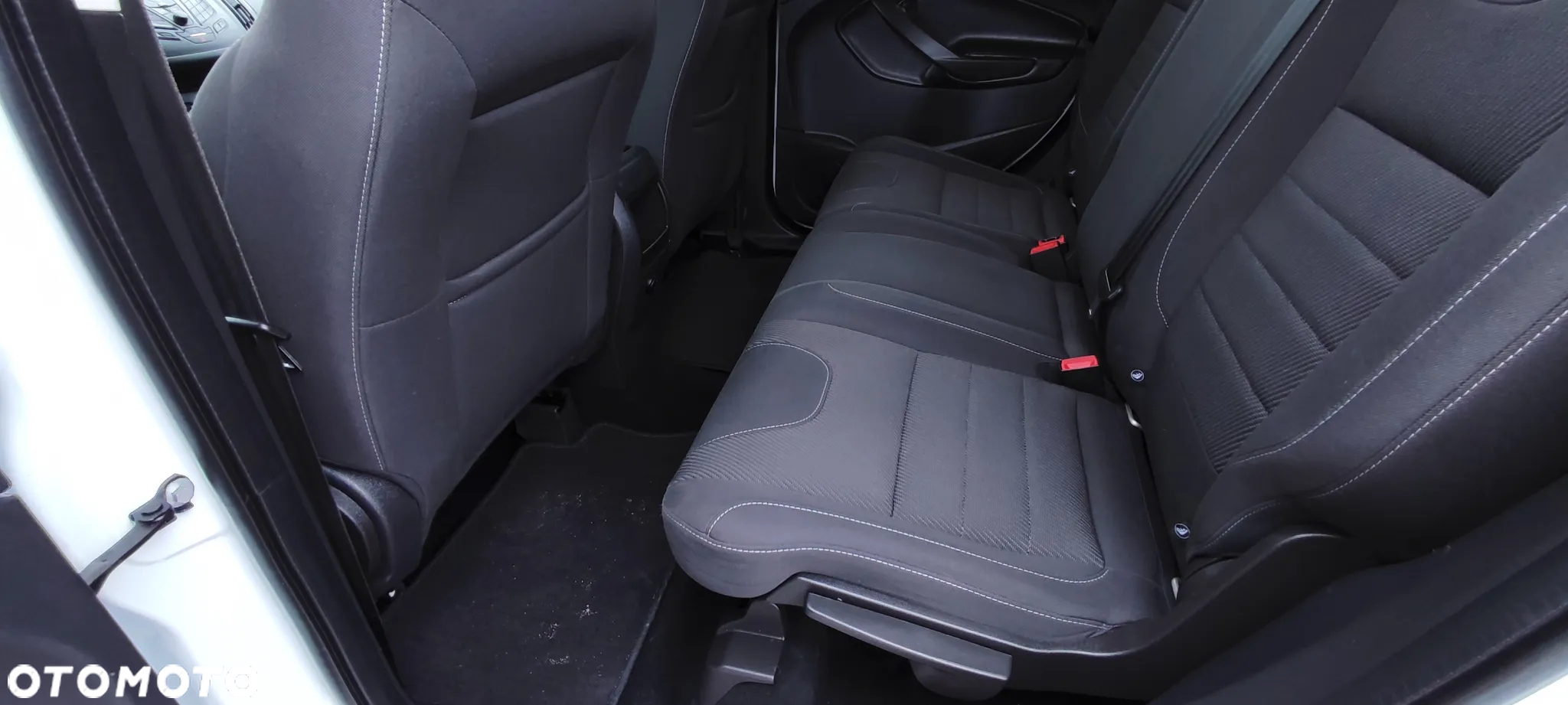 Ford Kuga - 33