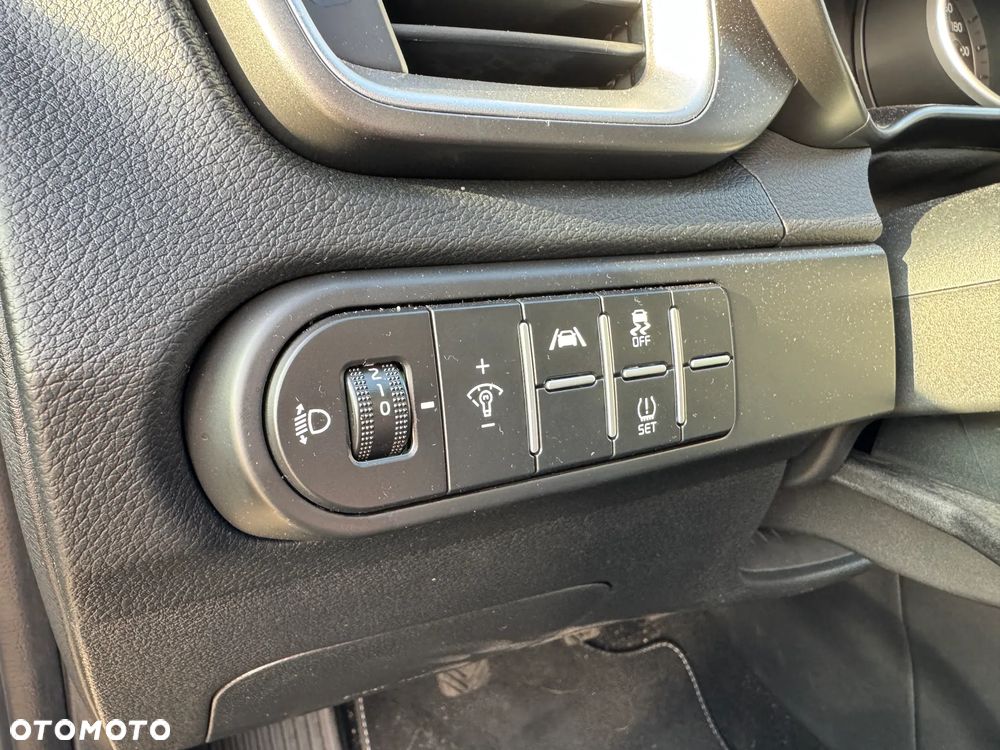 Kia Ceed 1.5 T-GDI M - 16