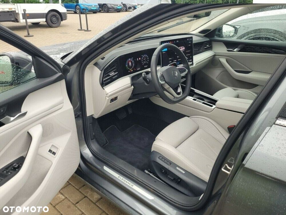 Volkswagen Passat - 6