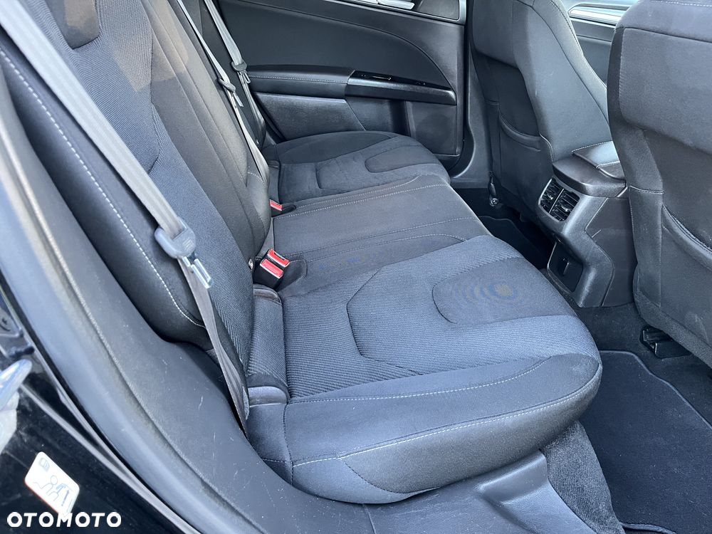 Ford Mondeo 2.0 TDCi Titanium PowerShift - 26