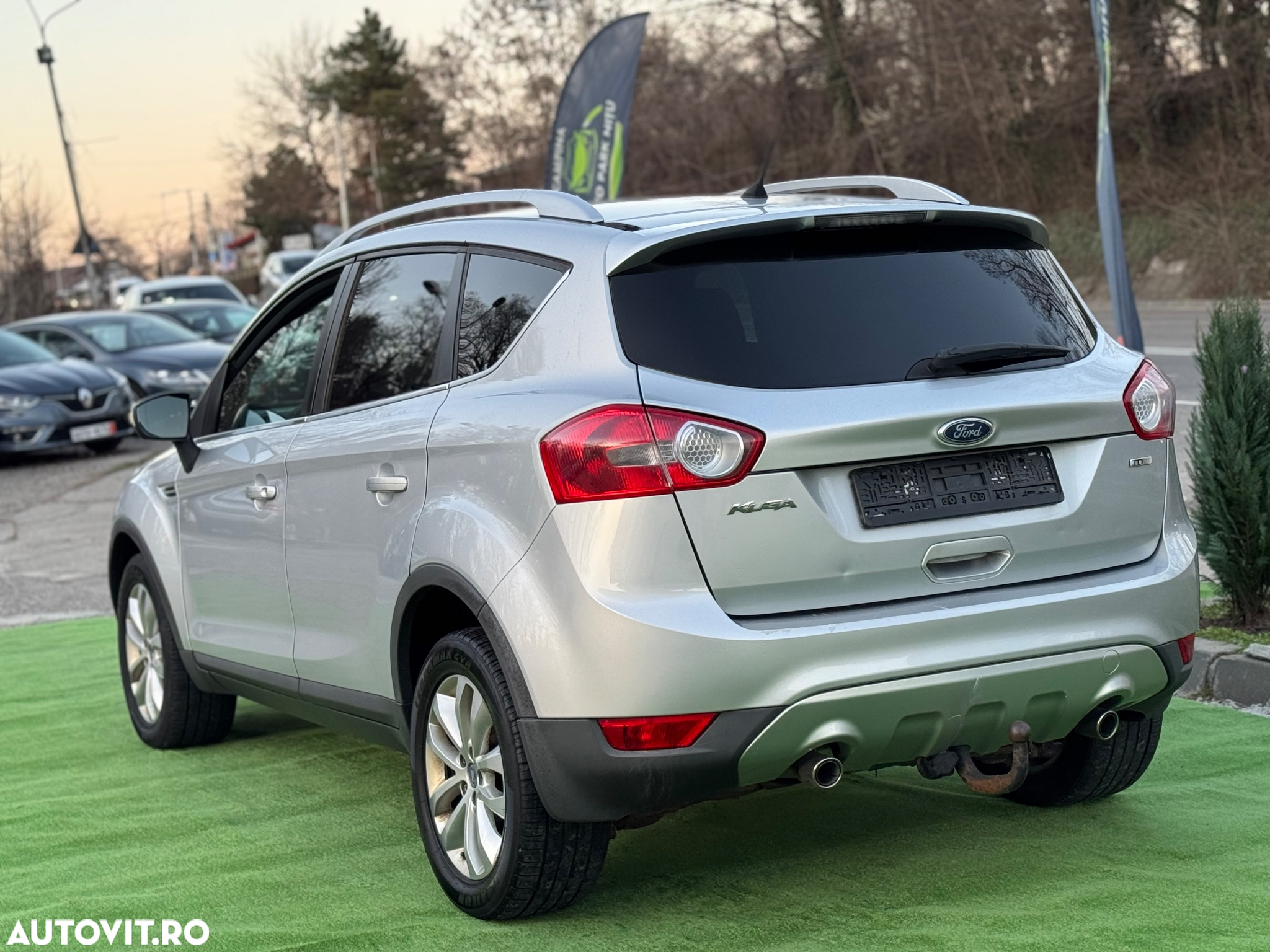 Ford Kuga 2.0 TDCi 4WD Powershift Titanium - 11