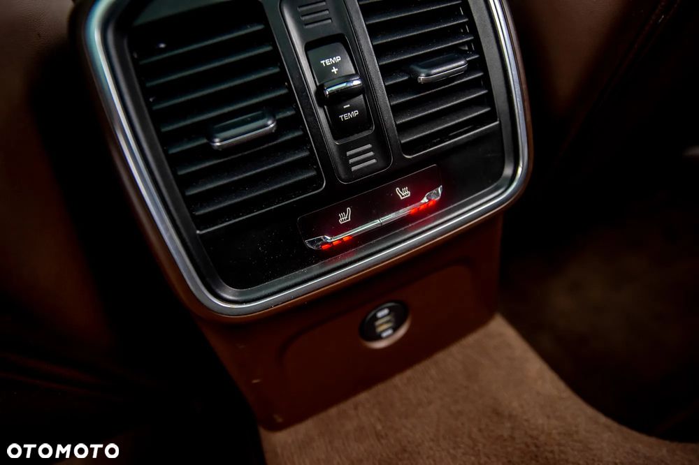 Porsche Macan GTS PDK - 27