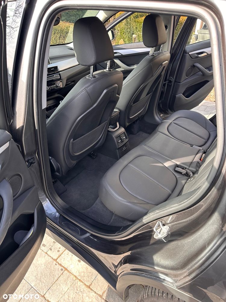 BMW X1 sDrive18i - 13