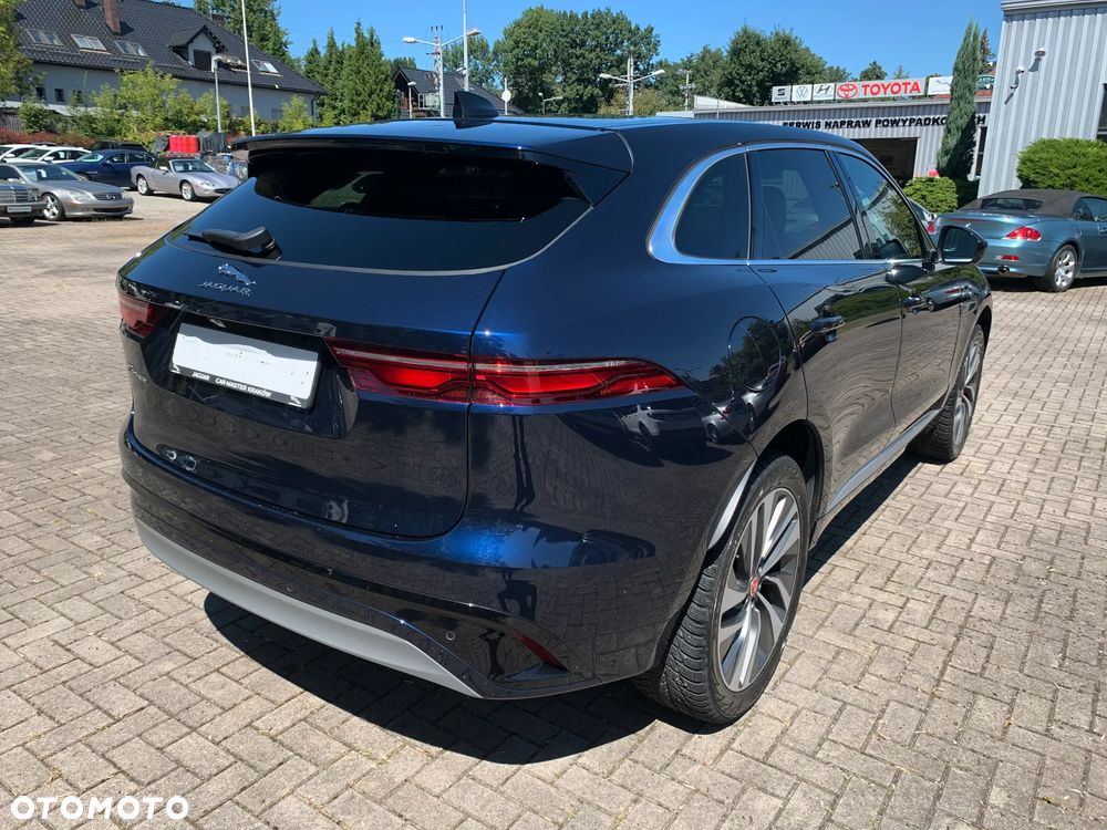 Jaguar F-Pace 2.0 P250 mHEV AWD R-Dynamic HSE - 2