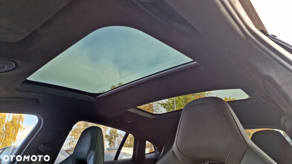 Porsche Panamera - 21