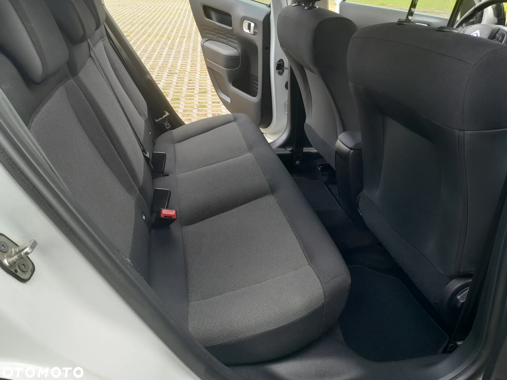 Citroën C4 Cactus 1.2 PureTech Feel Edition S&S - 17