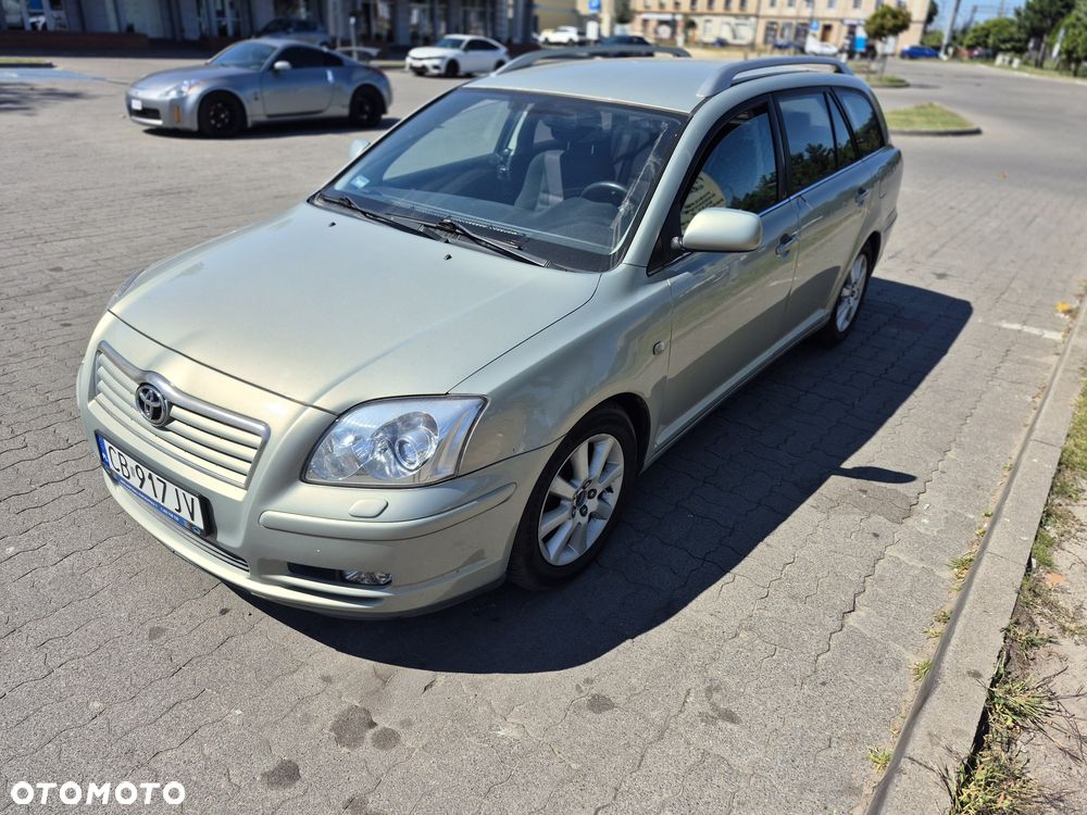 Toyota Avensis - 1