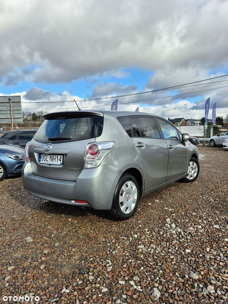 Toyota Verso - 4