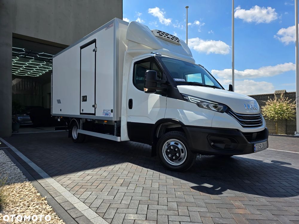 Iveco DAILY 50C18 MROŻNIA 8-PALETOWY + WINDA.1Tona AGREGAT Carrier -20*C +20*C 183Tyś km SERWIS DO OSTATNIEGO Km ASO IVECO SALON PL BOGATA OPCJA WYPOSAZENIA LED NAVI AKTYWNY TEMPOMAT FOTEL KIEROWCY PNEŁMATYCZNY - 5