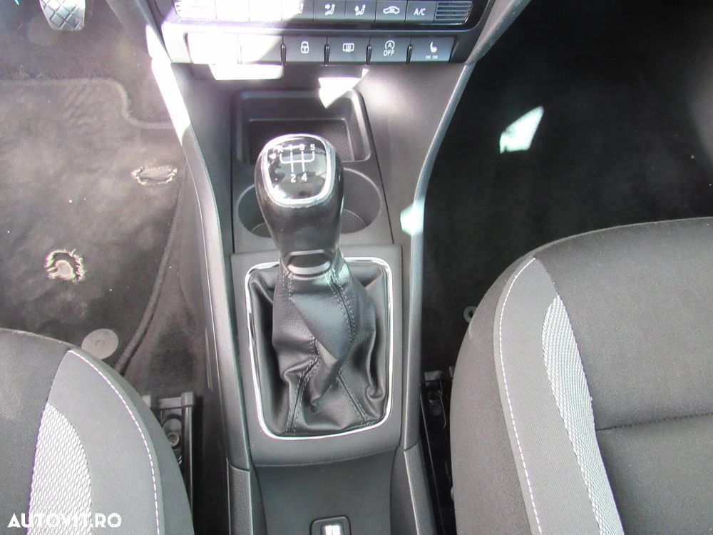 Skoda RAPID 1.0 TSI Ambition - 17