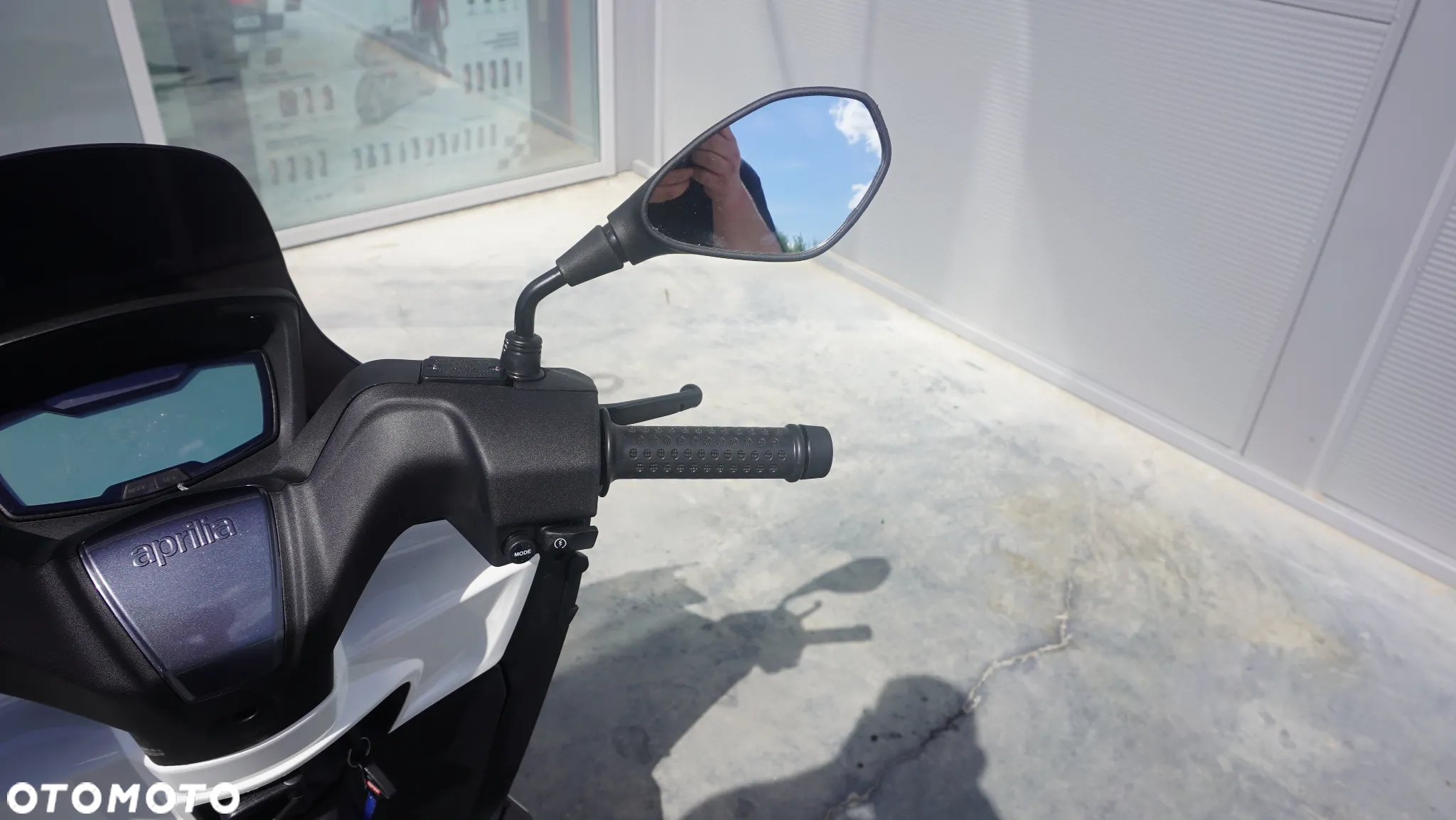 Aprilia Inny - 10