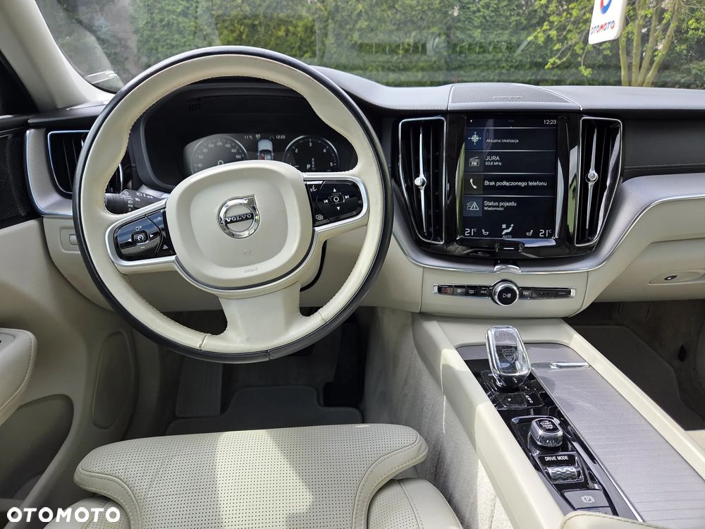 Volvo XC 60 D5 AWD Geartronic Inscription - 29