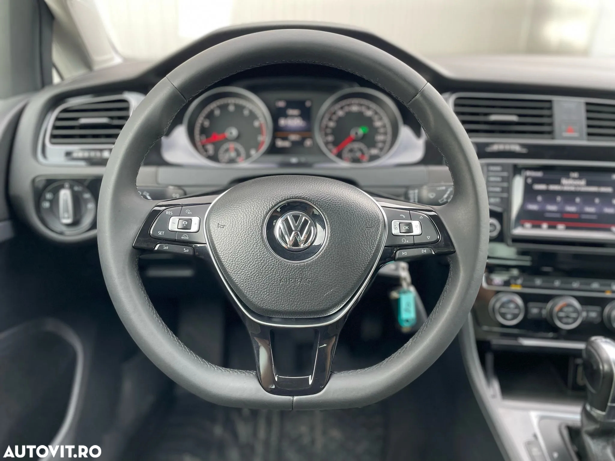 Volkswagen Golf 1.4 TSI BlueMotion Technology DSG Highline - 18