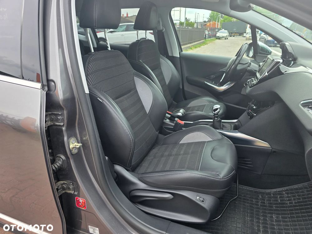 Peugeot 2008 e-HDi FAP 115 STOP & START Allure - 14