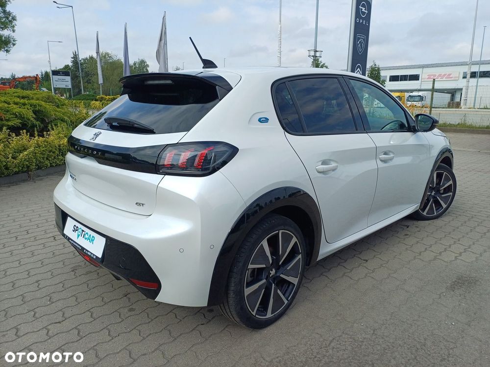 Peugeot 208 - 6