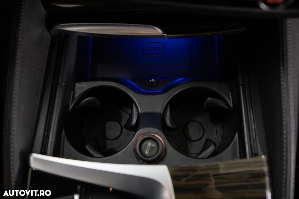BMW Seria 5 520i AT - 23