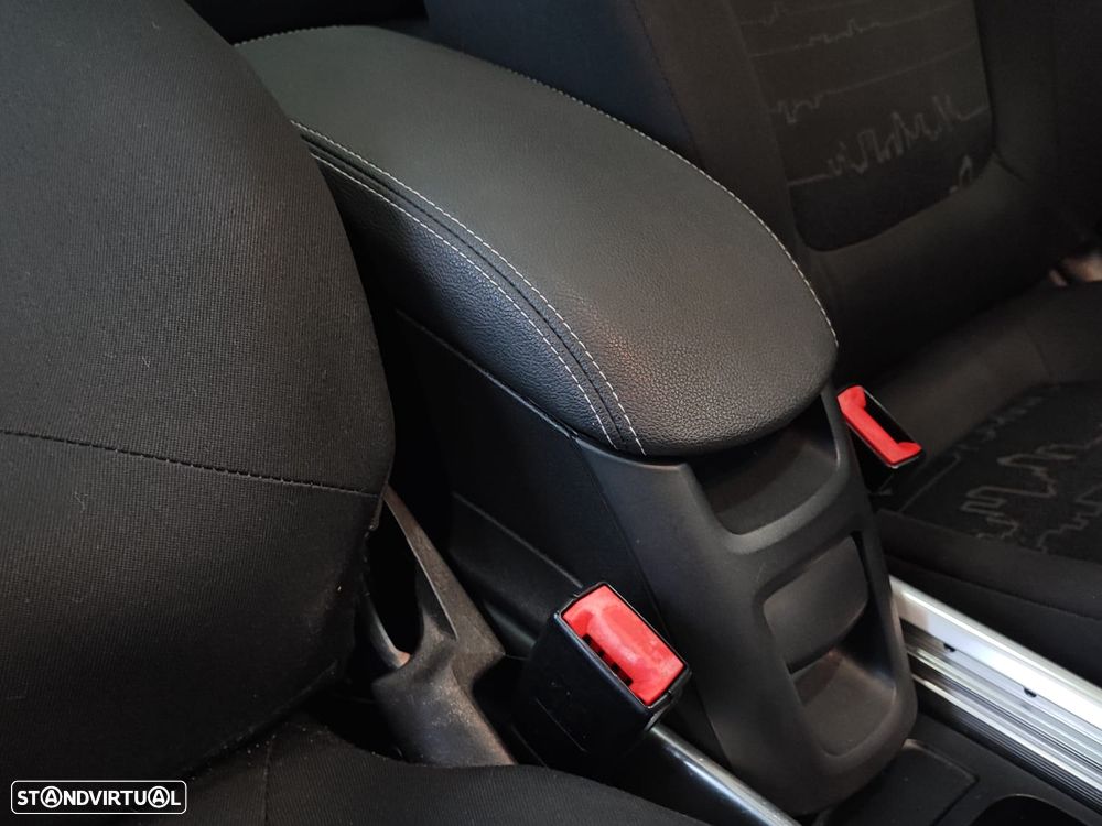 Opel Meriva 1.4 T FlexFuel Cosmo - 37