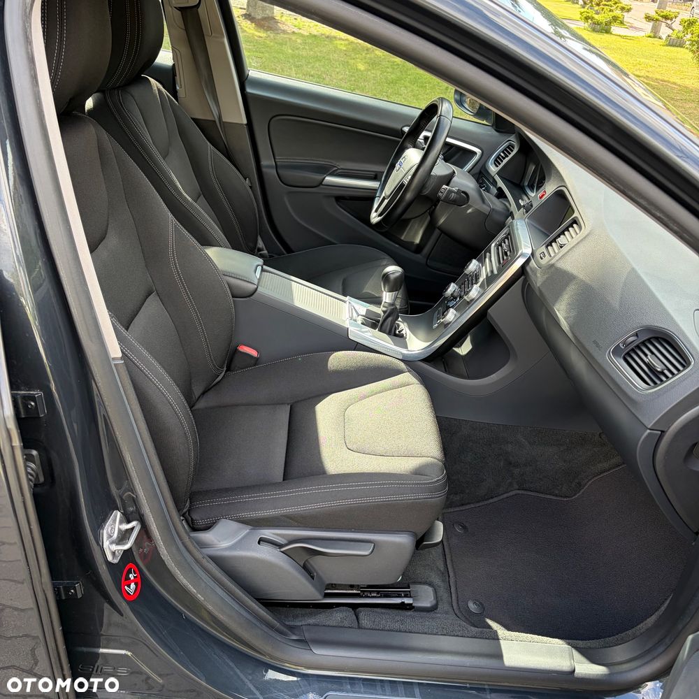 Volvo V60 D4 Business Edition - 10