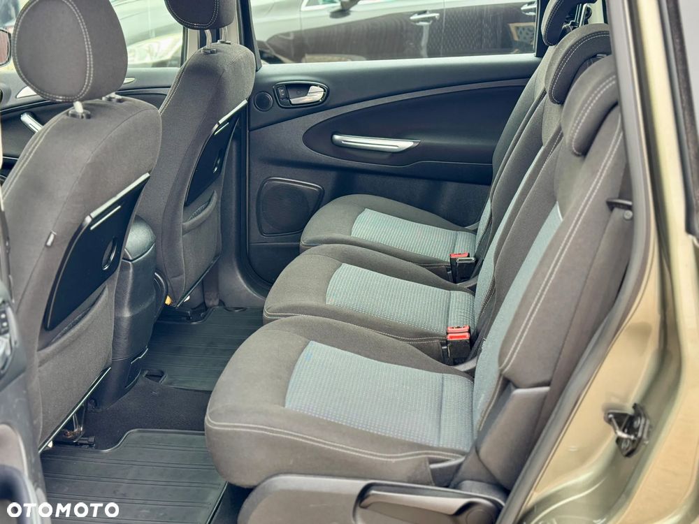 Ford Galaxy 2.0 FF Titanium - 35