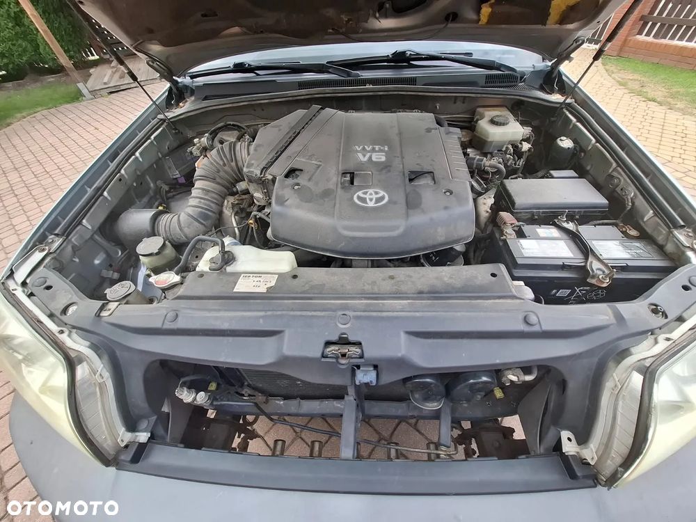 Toyota 4-Runner - 12