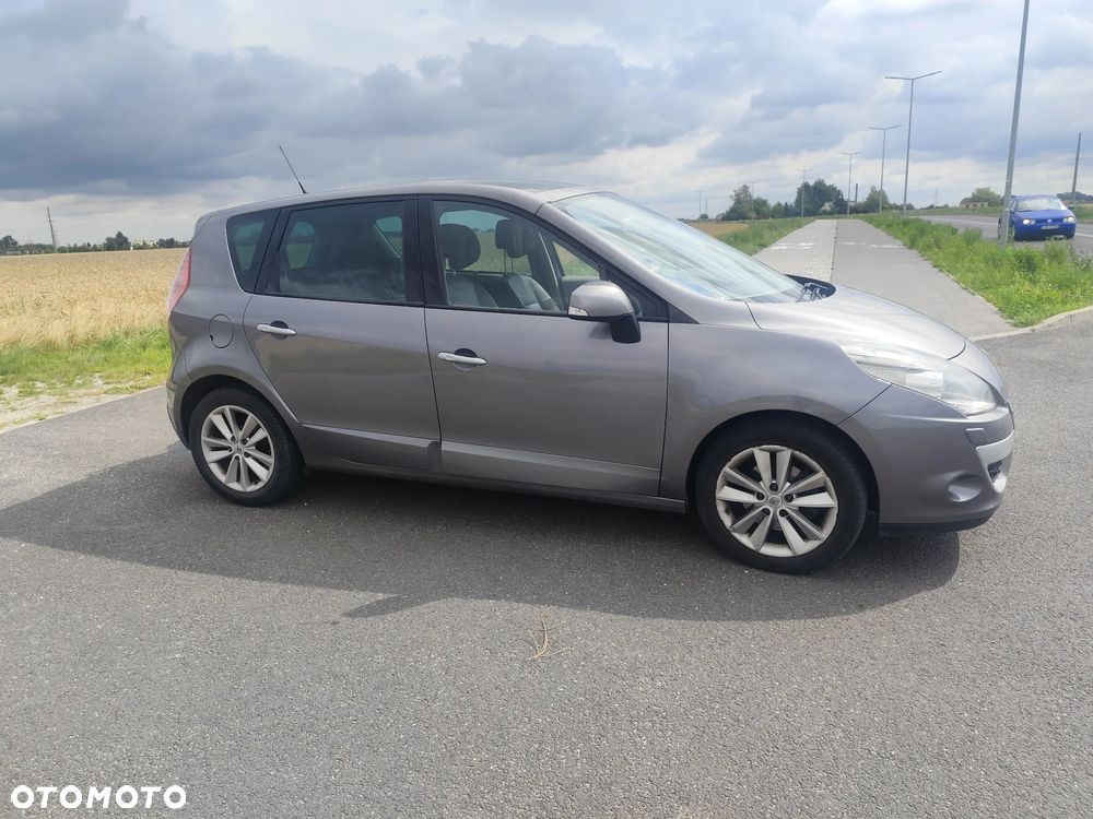 Renault Scenic dCi 150 FAP Luxe - 29