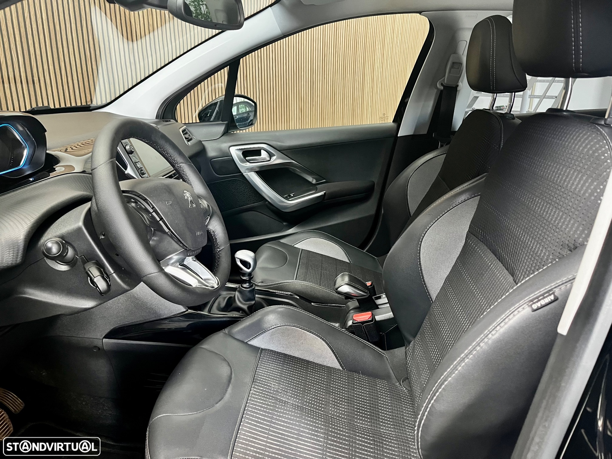 Peugeot 2008 1.5 BlueHDi Allure - 9