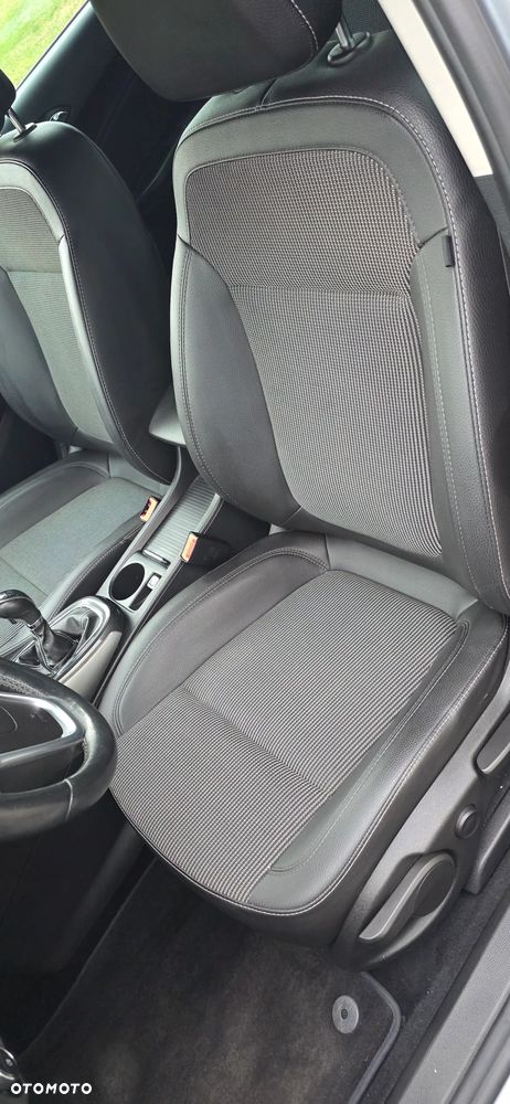 Opel Astra 1.6 Turbo Innovation - 23