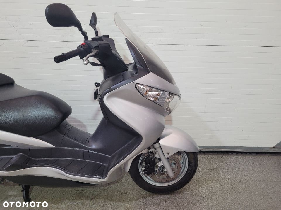 Suzuki Burgman - 9
