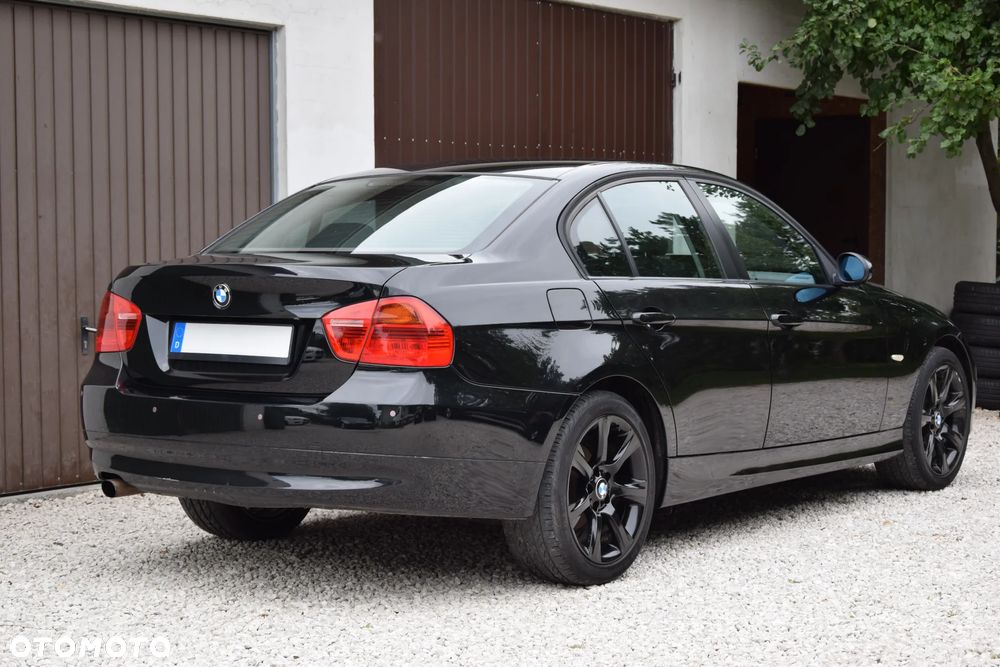 BMW Seria 3 318i - 6
