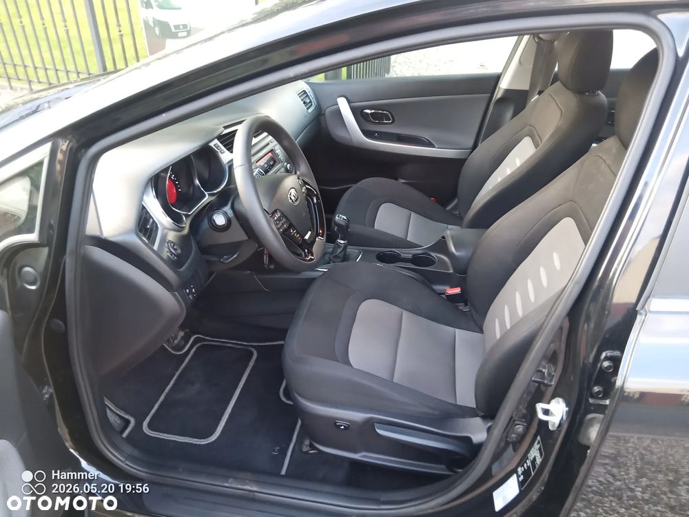 Kia Ceed 1.6 CRDi 128 Spirit - 11