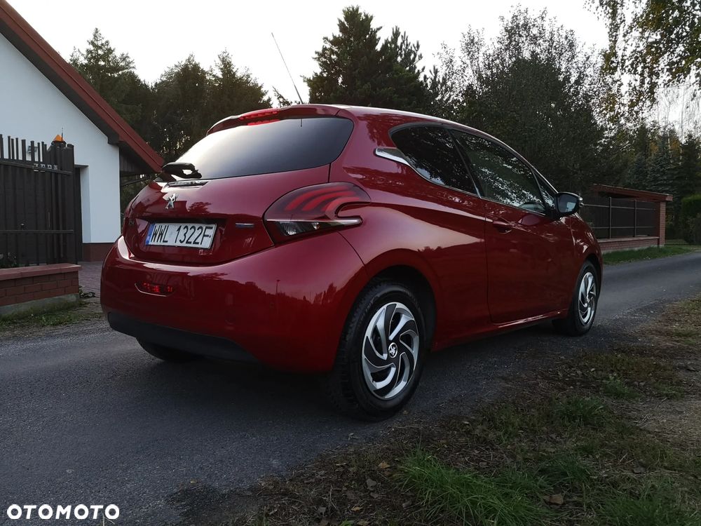 Peugeot 208 1.2 PureTech Allure S&S - 10