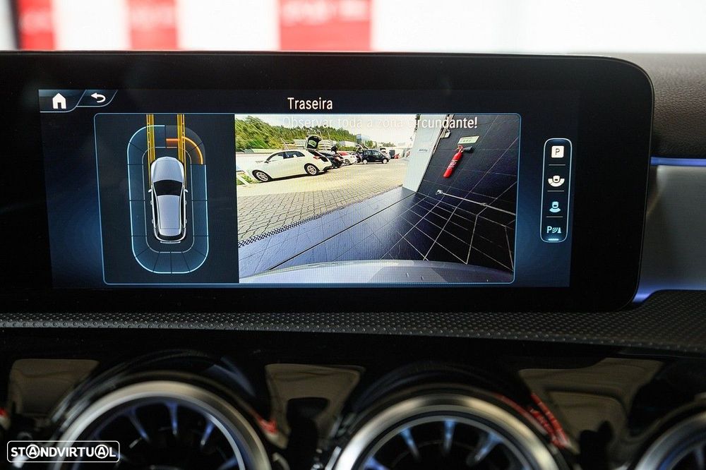 Mercedes-Benz A 250 e AMG Line - 25